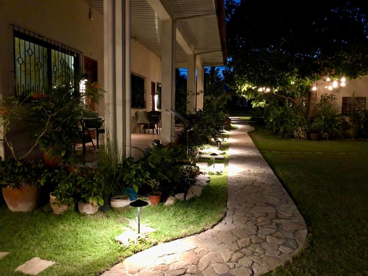 Strutz Art Garden Resort Bangued Esterno foto