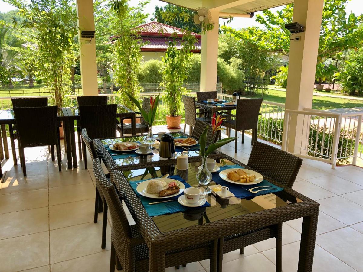 Strutz Art Garden Resort Bangued Esterno foto