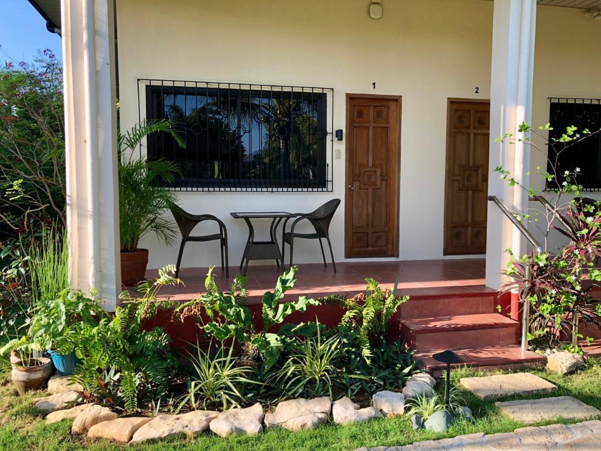 Strutz Art Garden Resort Bangued Esterno foto